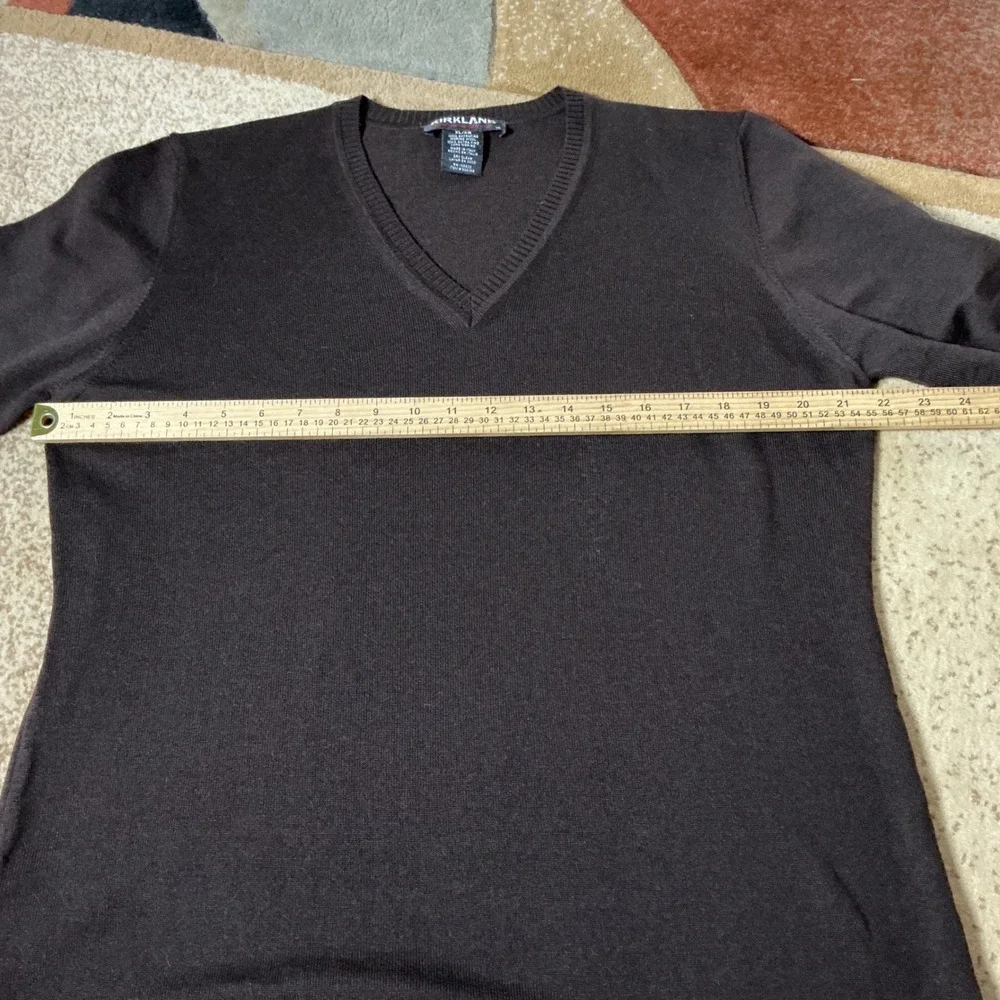 Kirkland Merino Wool V-Neck Sweater Mens XL Brown Italian Knit Classic Luxury